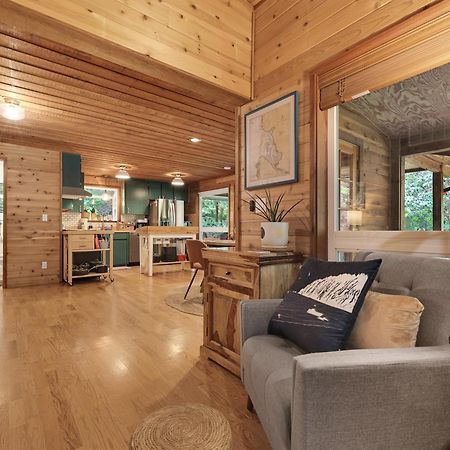 Woods Waves: Luxury Coast Cabin King Beds Pets Tillamook Buitenkant foto