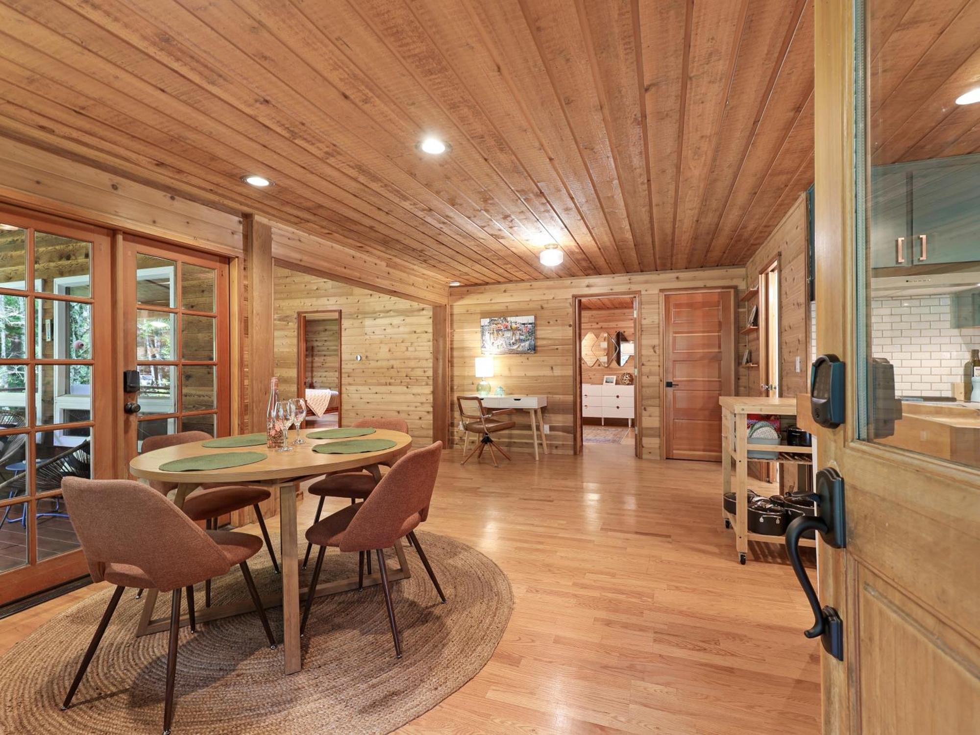 Woods Waves: Luxury Coast Cabin King Beds Pets Tillamook Buitenkant foto
