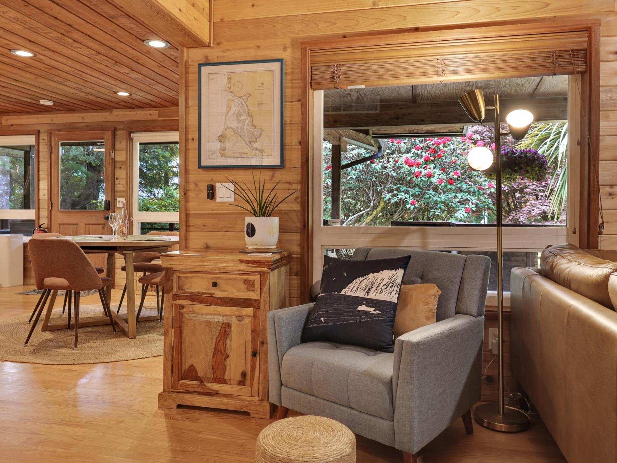 Woods Waves: Luxury Coast Cabin King Beds Pets Tillamook Buitenkant foto