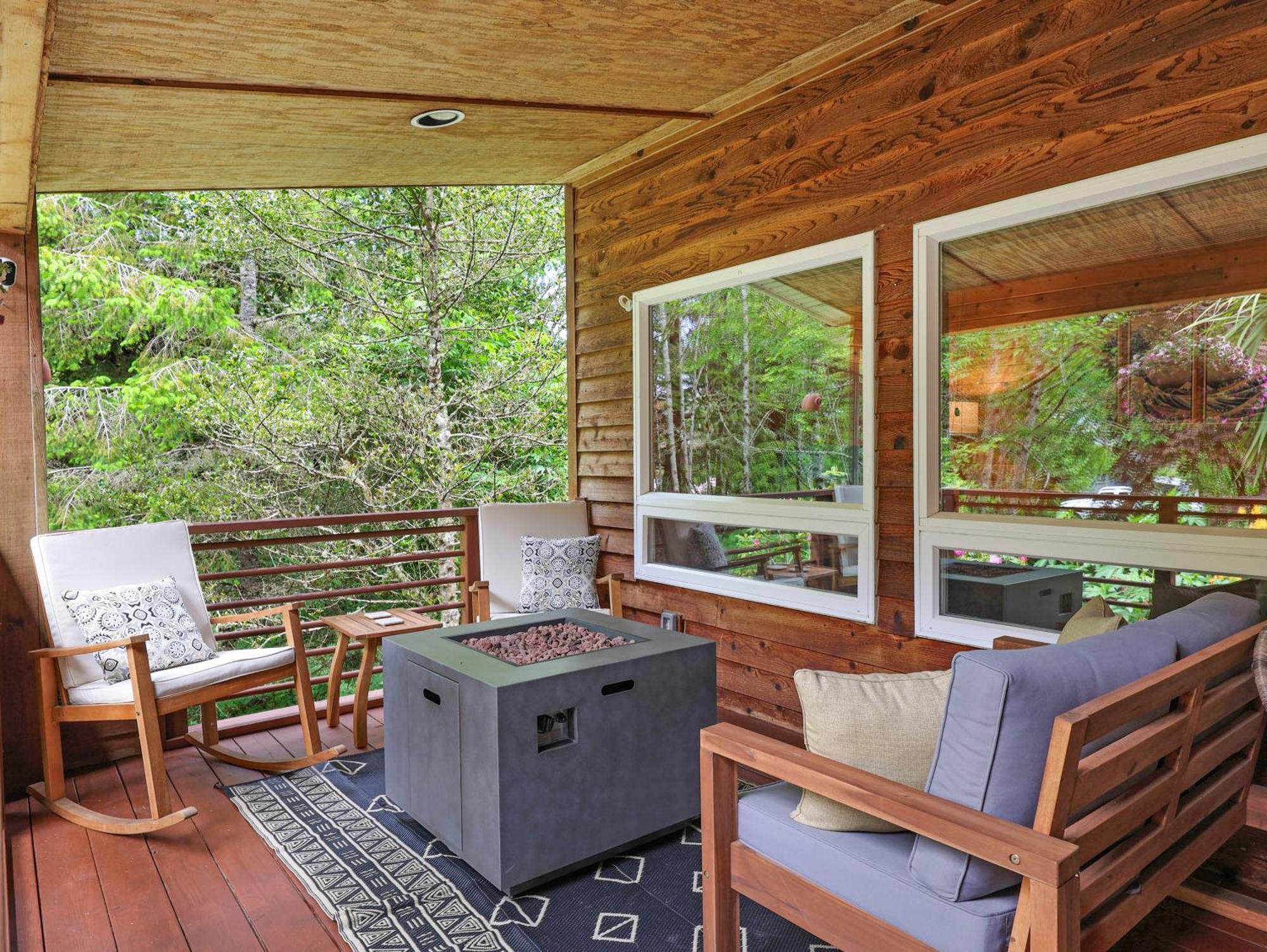 Woods Waves: Luxury Coast Cabin King Beds Pets Tillamook Buitenkant foto