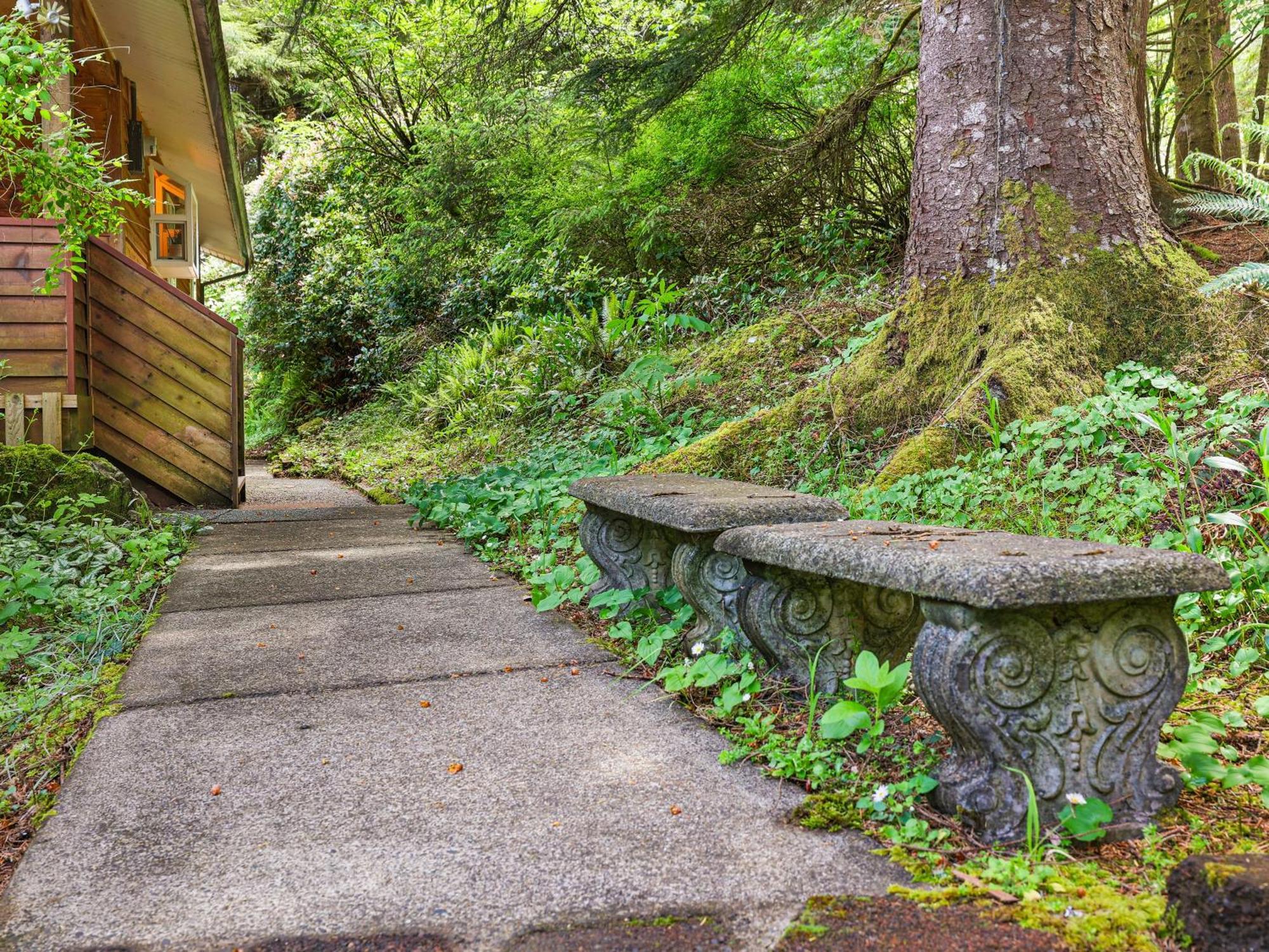 Woods Waves: Luxury Coast Cabin King Beds Pets Tillamook Buitenkant foto