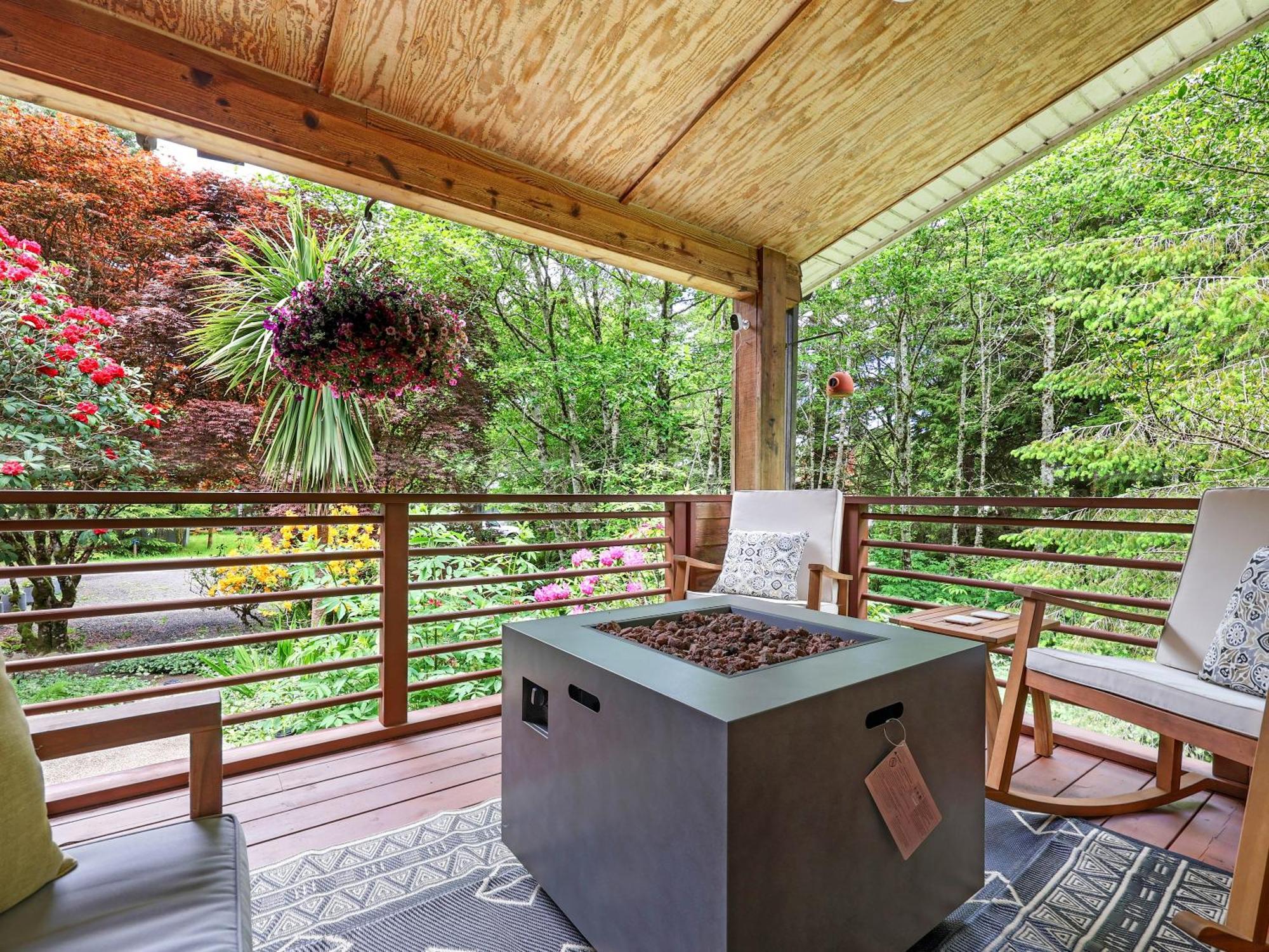 Woods Waves: Luxury Coast Cabin King Beds Pets Tillamook Buitenkant foto